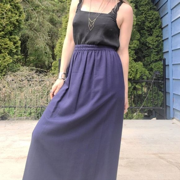 Vintage Jaxsport 100% silk navy maxi skirt - made in Vancouver - Picture 6 of 14